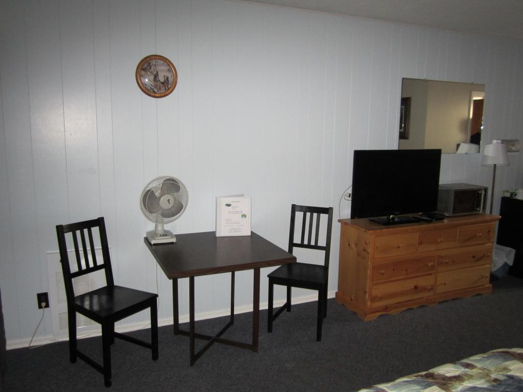 Lakeside Motel วิลเลียมส์เลค ภายนอก รูปภาพ
