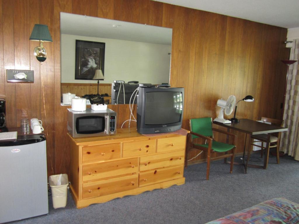 Lakeside Motel วิลเลียมส์เลค ภายนอก รูปภาพ